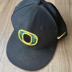 Nike True University of Oregon Ducks Snapback Cap/ Hat for Sale in Yelm, WA  - OfferUp