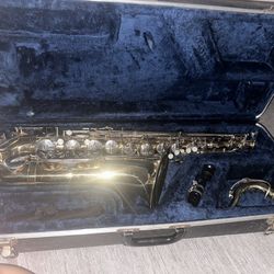 OLDS Tenor Saxophone 