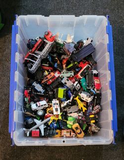 Lots of hot wheels