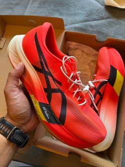 ASICS Metaspeed size 11