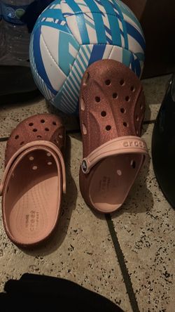 Girls crocs youth2