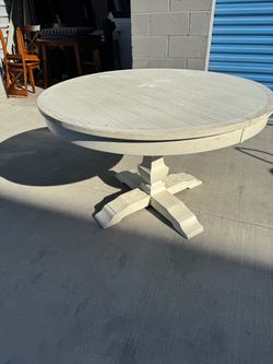 Farmhouse round extendable table $80 Has some damage shown on pictures  $80
