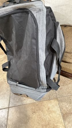 Extra-Large Rolling Duffel Bag 