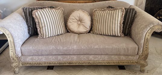 Elegant Designer SCHNADIG Living Room Set