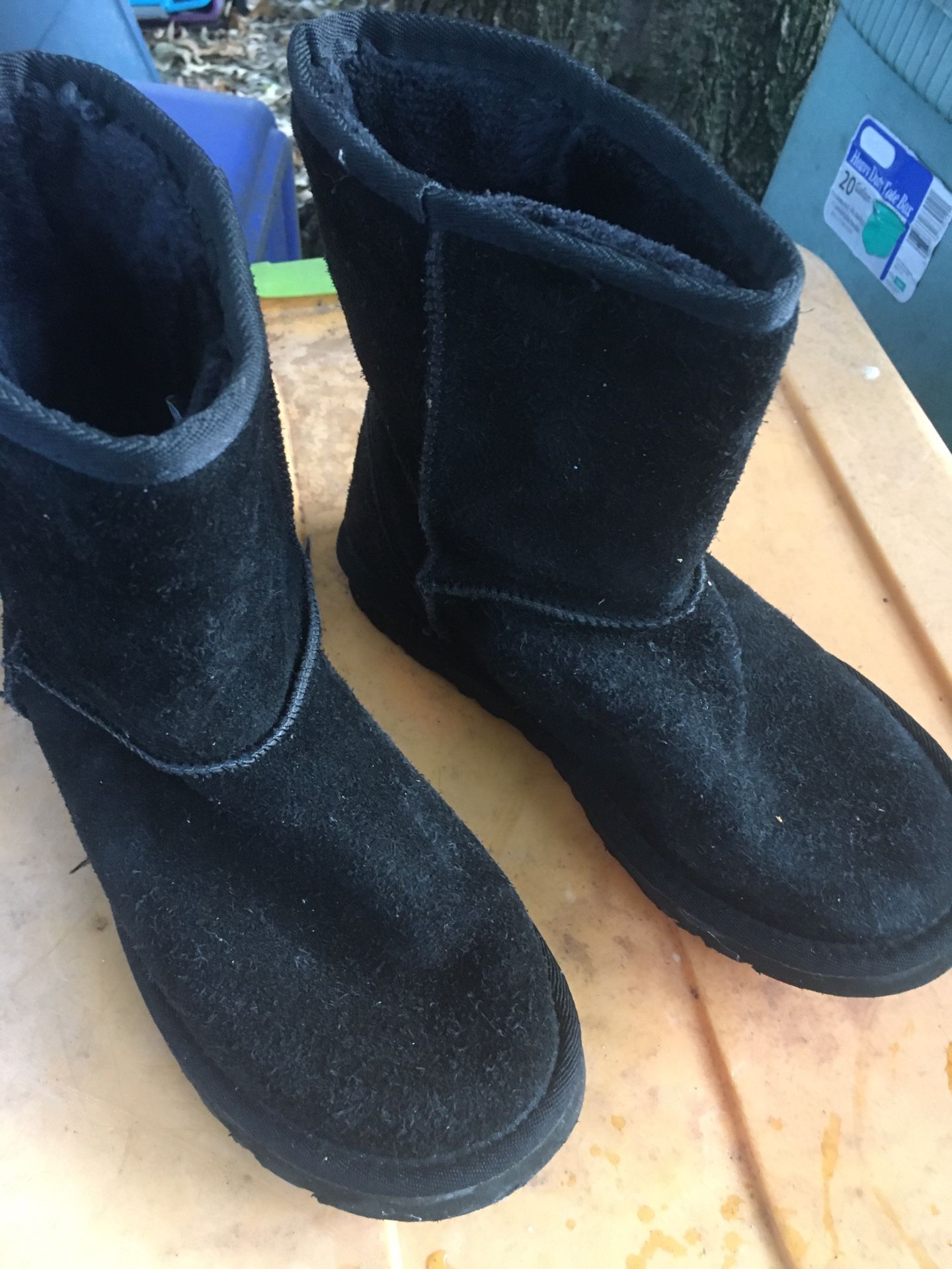 Nice UGG boots size 9 only $40