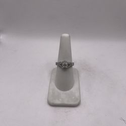 14kt Gold Diamond Engagement Style Ring