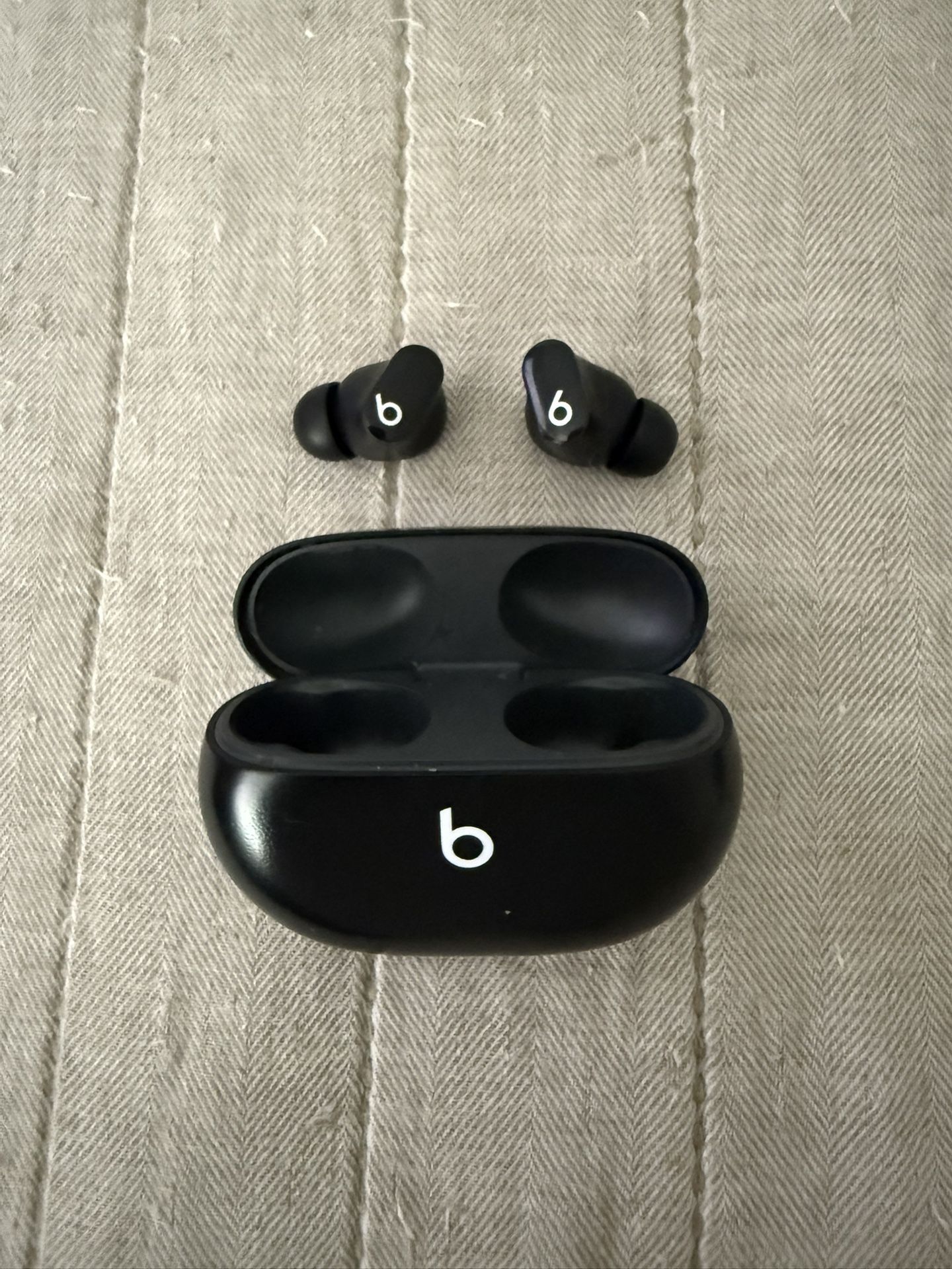 Beats Studio Noise Cancelling Buds