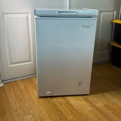 Brand New Midea Deep Chest Freezer Fridge 