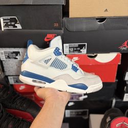 2024 Jordan Military Blue 4s size 9.5 USED But Clean