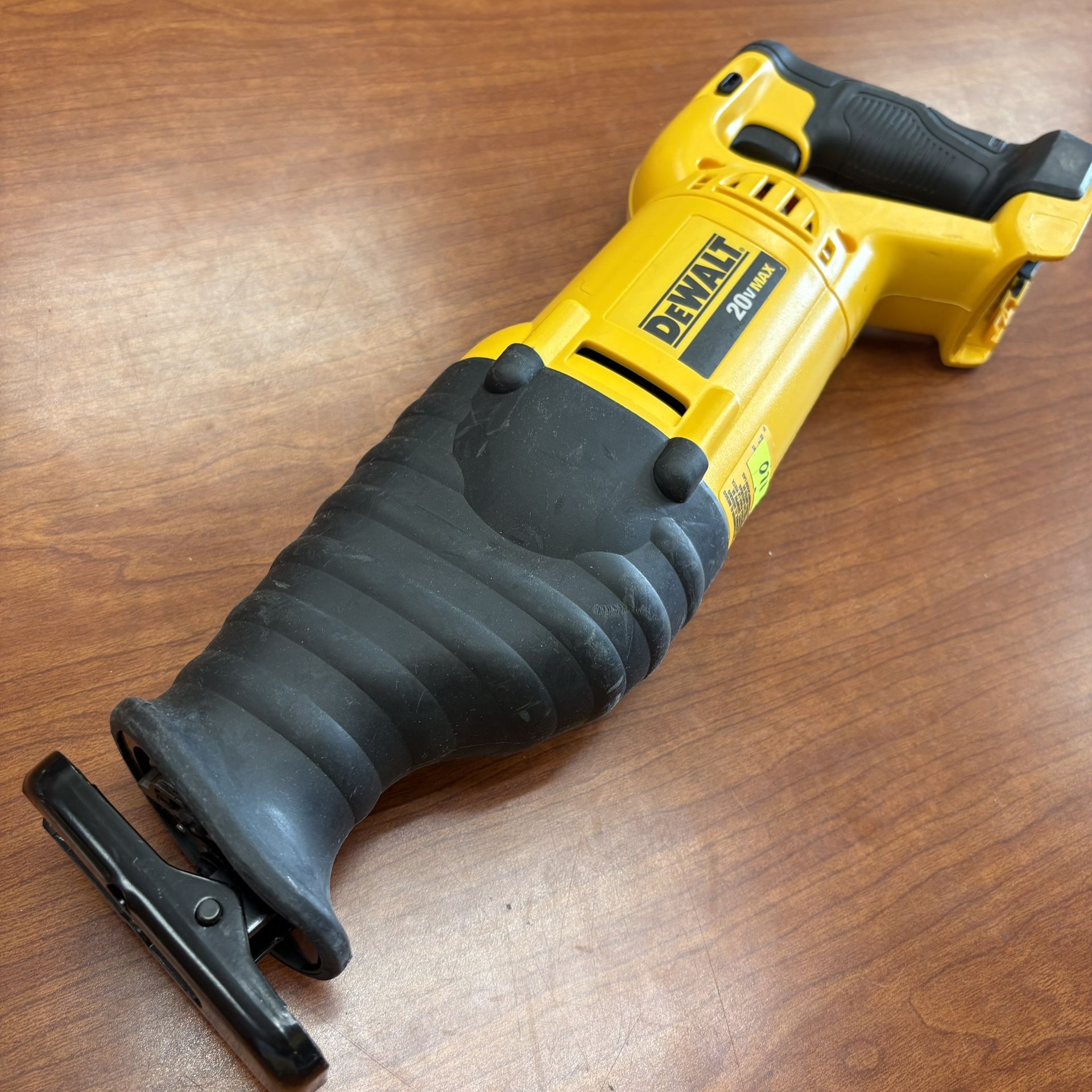 Dewalt New Saw Zall 20v Nuevo