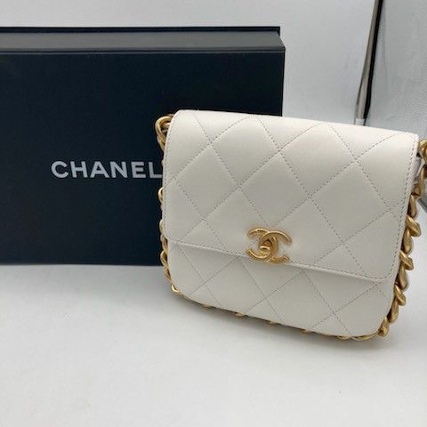 chanel bag with gold plate