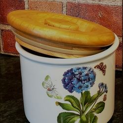 PORTMEIRION BOTANIC GARDEN Rare 5.75 Inch Storage Canister/Jar with Wooden Lid, "Blue Primrose"(New)
