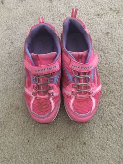 Kids Pink Sketchers shoes youth size 3 for back to school