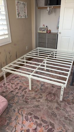 White Metal bed frame FULL