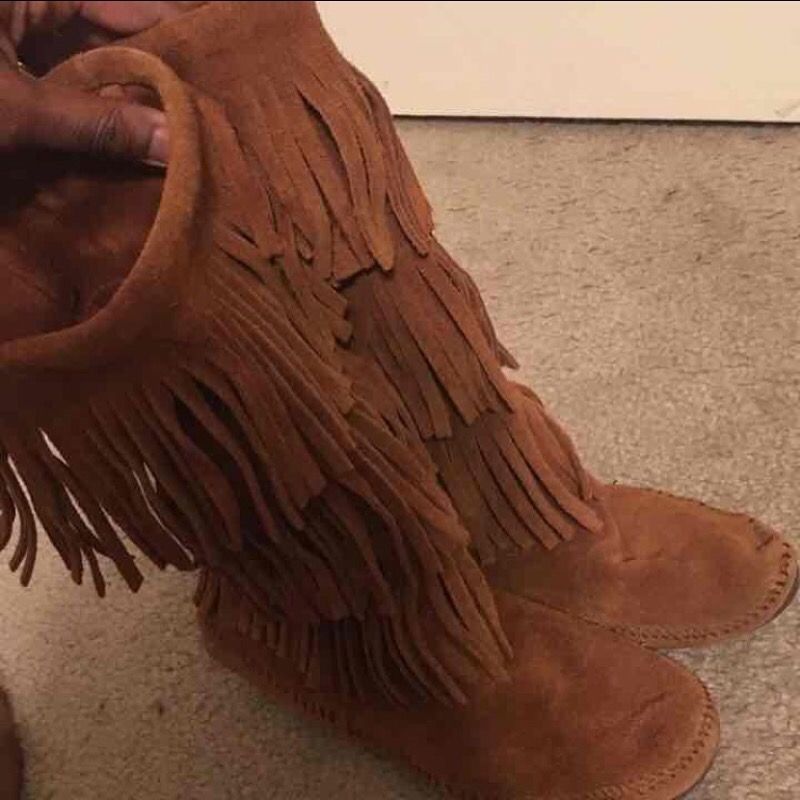 Minnetonka fringe boots