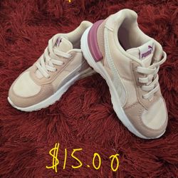 Girls' shoes, Mini Melissa, tennis shoes, like new, sizes 8, 9, and 10.  zapatos de niña , mini melissa , tenis , como nuevos, números 8,9 y 10