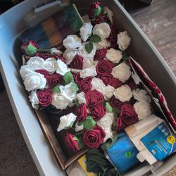 Center Pieces And Bouquets .