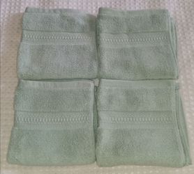 100% Cotton 4 PC Wash Cloth Set $5