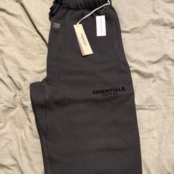 Black Essentials Sweats FOG