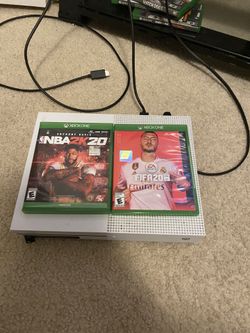 Xbox one with 2 controllers