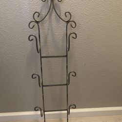 Metal Towel Holder