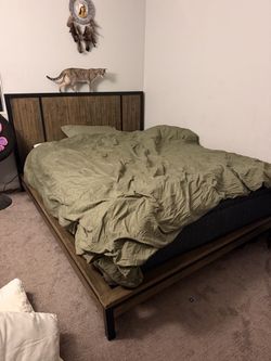 Queen bedroom set