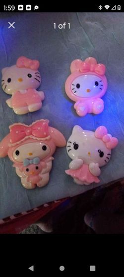 Jumbo Hello Kitty buttons