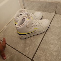 5Y Fila Shoes Hightops 