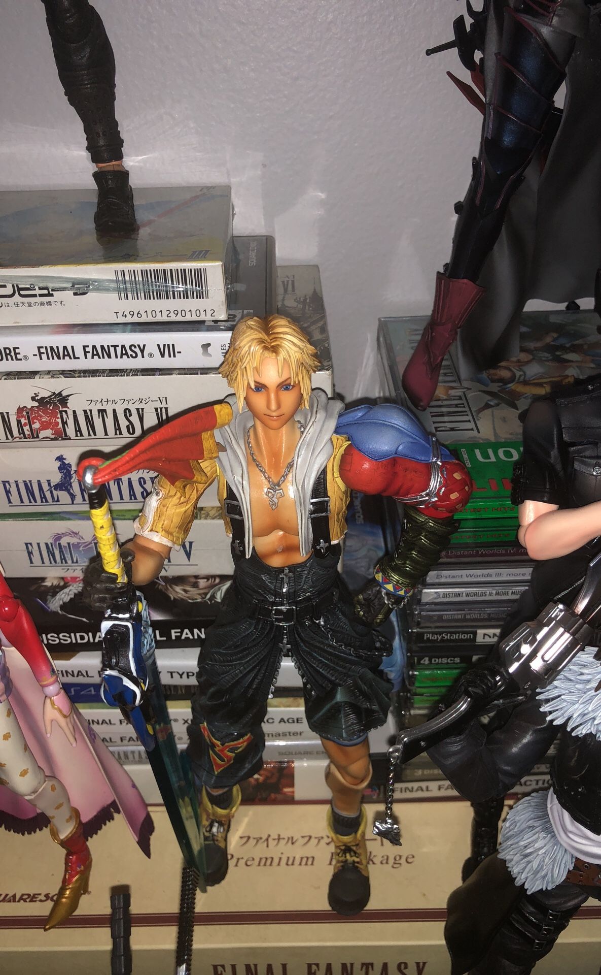 Tidus Play Arts  Final Fantasy Figure  & Hobbies