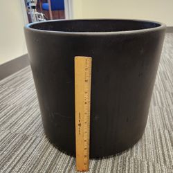 Black Garden Pots MEDIUM to LARGE