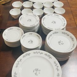SEYEI Fine China 82 pieces