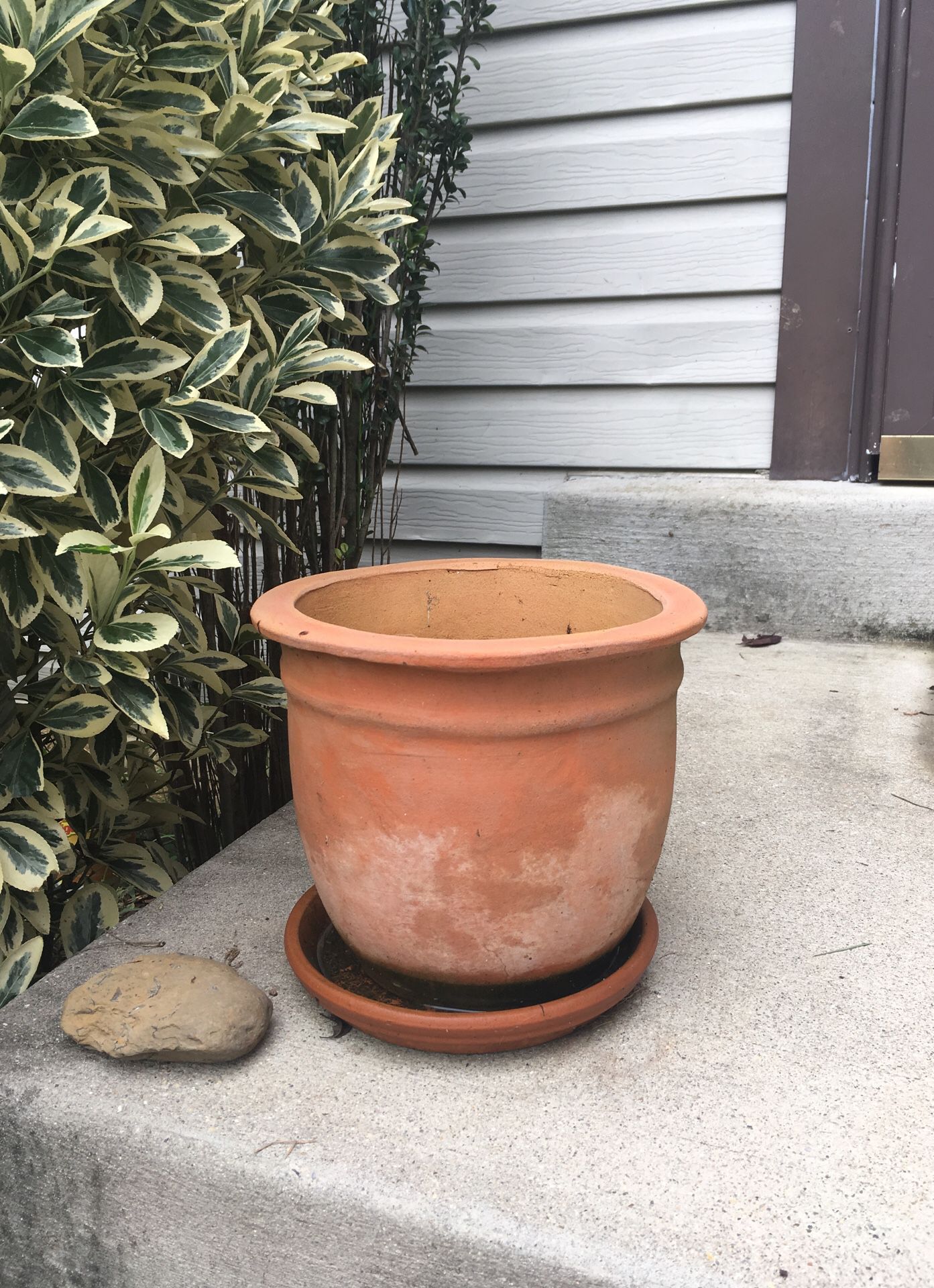 2 Clay planters
