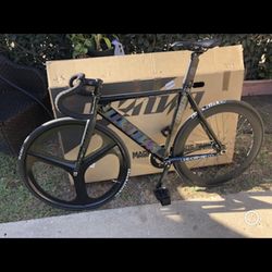 Unknown Singularity fixie  !NO TRADES!
