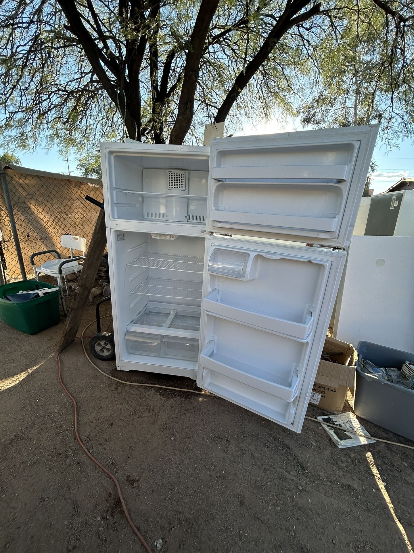 GE Refrigerator