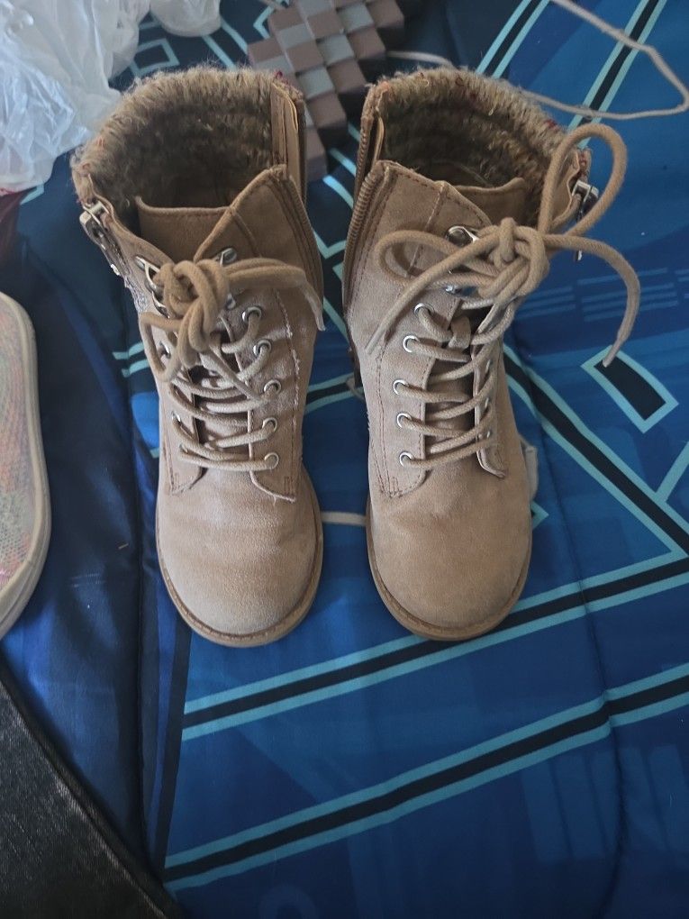 Sugar Beige Shirt Combat Boots 