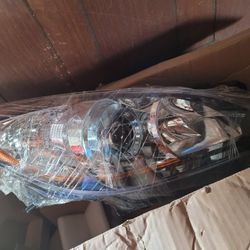 Mazda3 Passenger HEADLIGHT - NEW