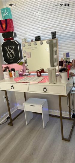 Vanity set