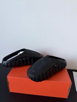 Nike Mind 001
