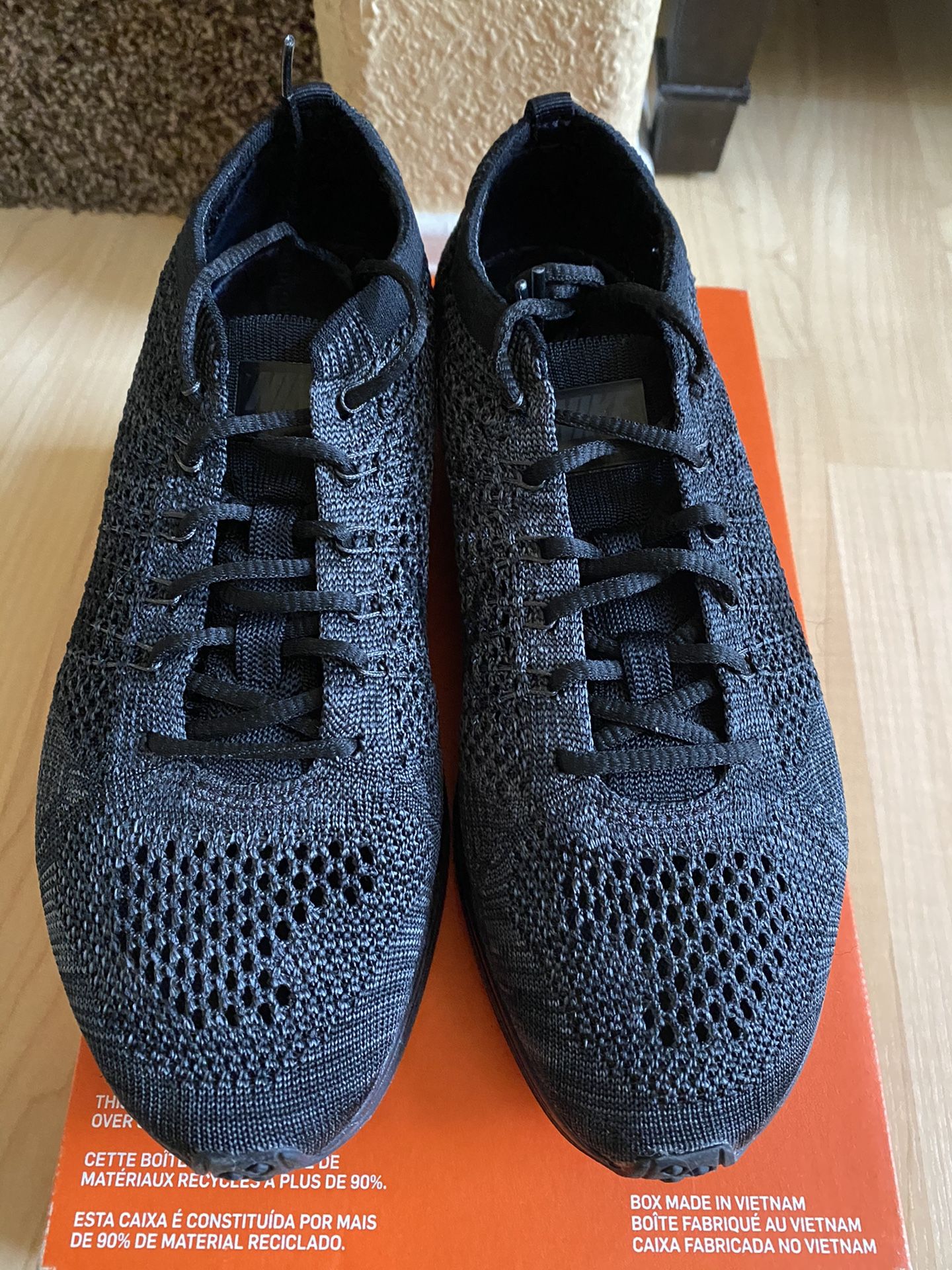 Nike Flyknit Racer Triple Black
