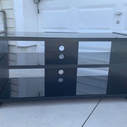 Tv Stand Teybol Vith Glas Wery Nais 80$