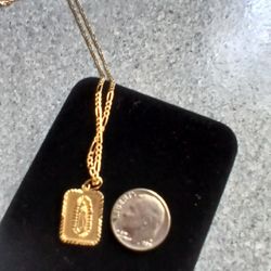 14K Gold Figaro Chain with virgin mary 14K  pendant 