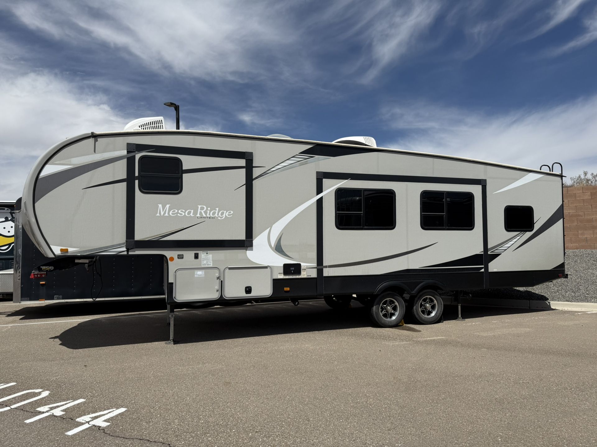 2021 Highland Ridge Mesa Ridge Limited 295BHS