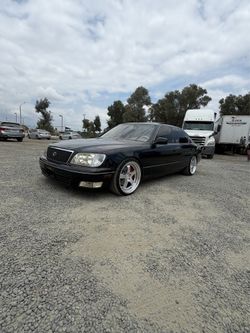 2000 Lexus LS400