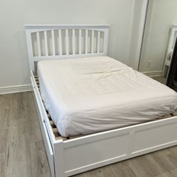 Full Bed with Twin Trundle