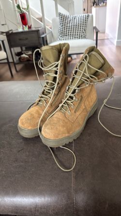 Boots Military Size  6 RF. WELLCO Brand .