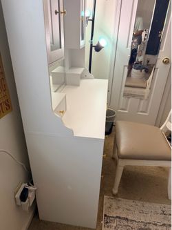 Vanity desk