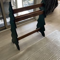 Wooden Pine Tree Quilt Rack 
