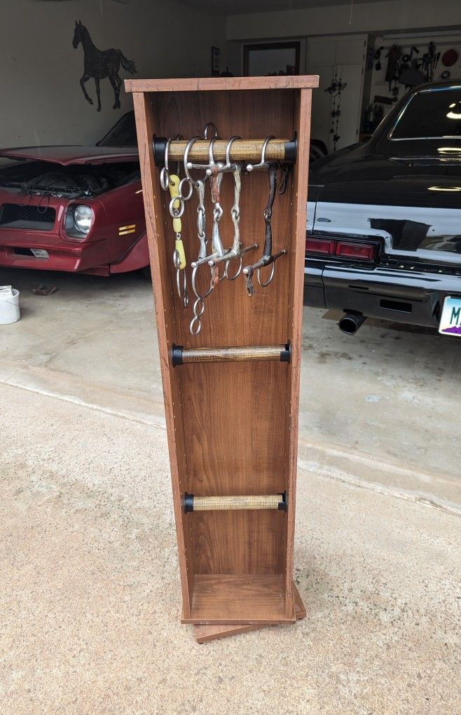 Horse Bit/Chain/Strap Organizer
