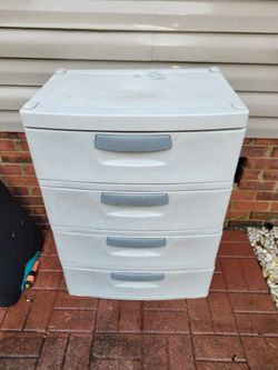 4-Drawer Outdoor STERILITE storage Bin