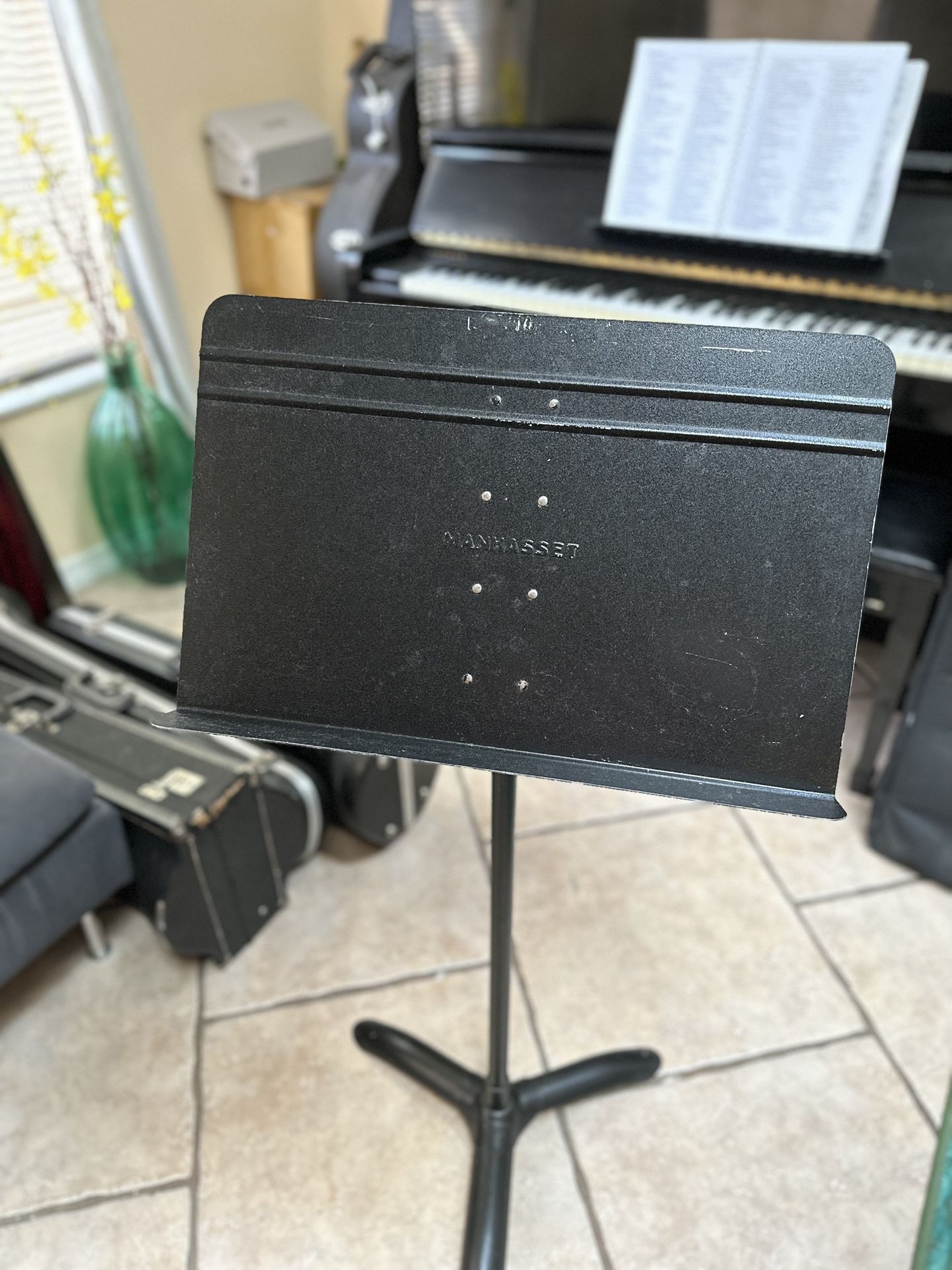 Manhasset music stand